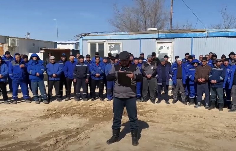 Казахстан: Забастовку устроили работники сервисной компании в Мангистау