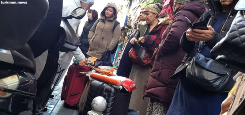Türkiýede migrantlaryň iş rugsady bolmazdan işe alynmagyna garşy täze çäreler girizildi.
